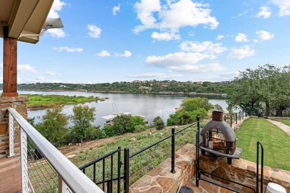 Private Escape Theater, Water, Patio, Game Room! - Image 4