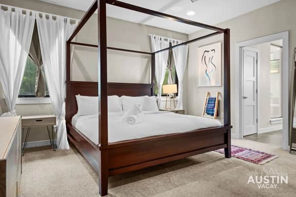Quiet E Austin Comfort w 3 Suites, Peloton + Grill - Image 4