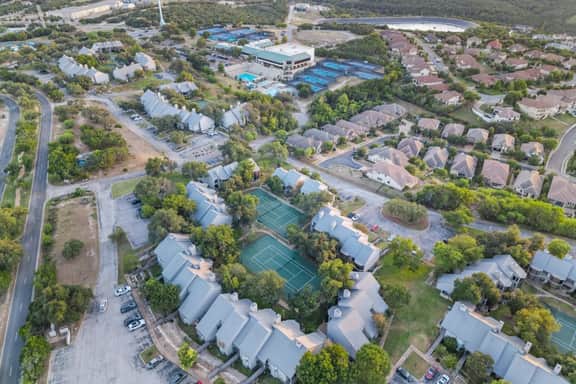Scenic Lakeway Home | Grill + Trails + Courts - Image 4