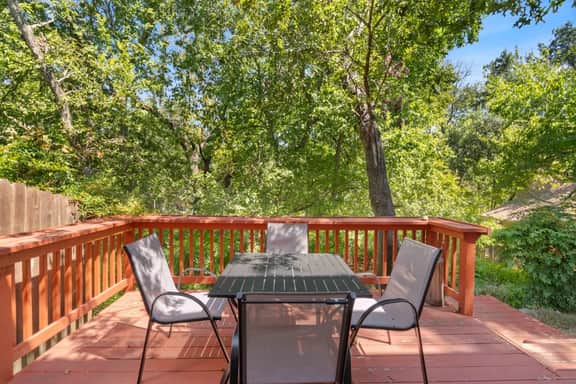 Spacious ATX Apt | Private Deck + All Essentials - Image 2