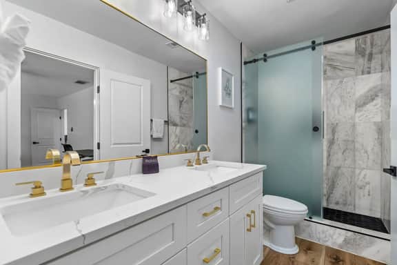 Spacious Home & Casita w Fire Pit Near Domain & Q2 - Image 3