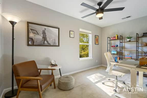 Spacious Living in S. Austin | Home Gym + Office - Image 3