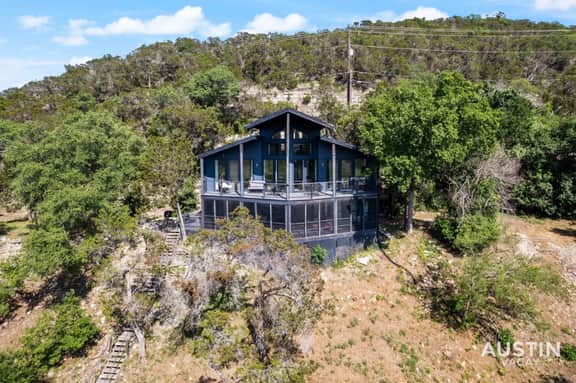 Sunset Waterfront w Pool and View on Lake Travis - Image 4